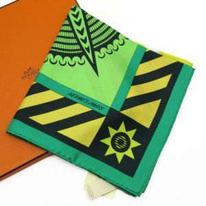 Auth HERMES Carres GEOMETRIE CRETOISE Scarf Multicolor %Silk
